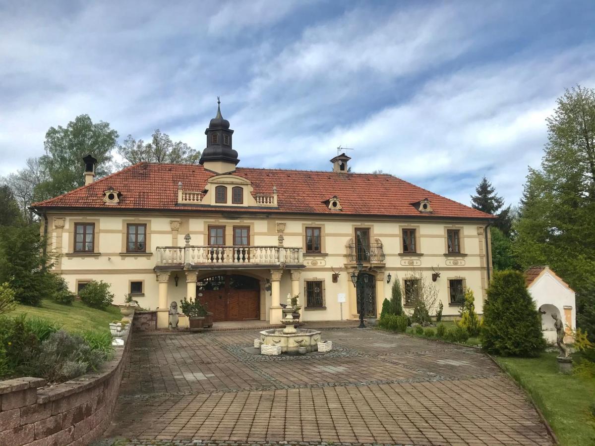 Zamecek Zdiky - Knizeci Apartman Bujanov Exterior photo